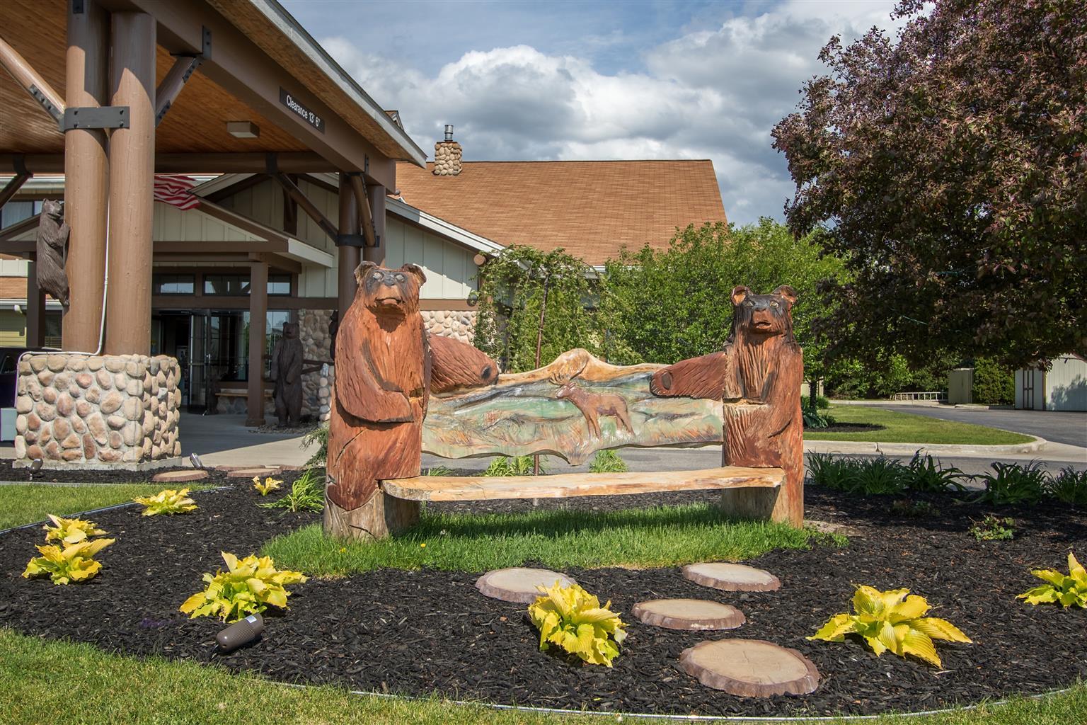 White Pine Inn & Suites Holland Exterior photo